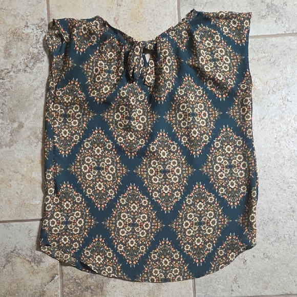 LC Lauren Conrad Floral Patterned Top - Picture 6 of 6